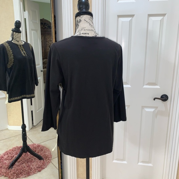 💥NWT💥 Tunic Top with Gold Embroidery and Beads - Picture 2 of 8